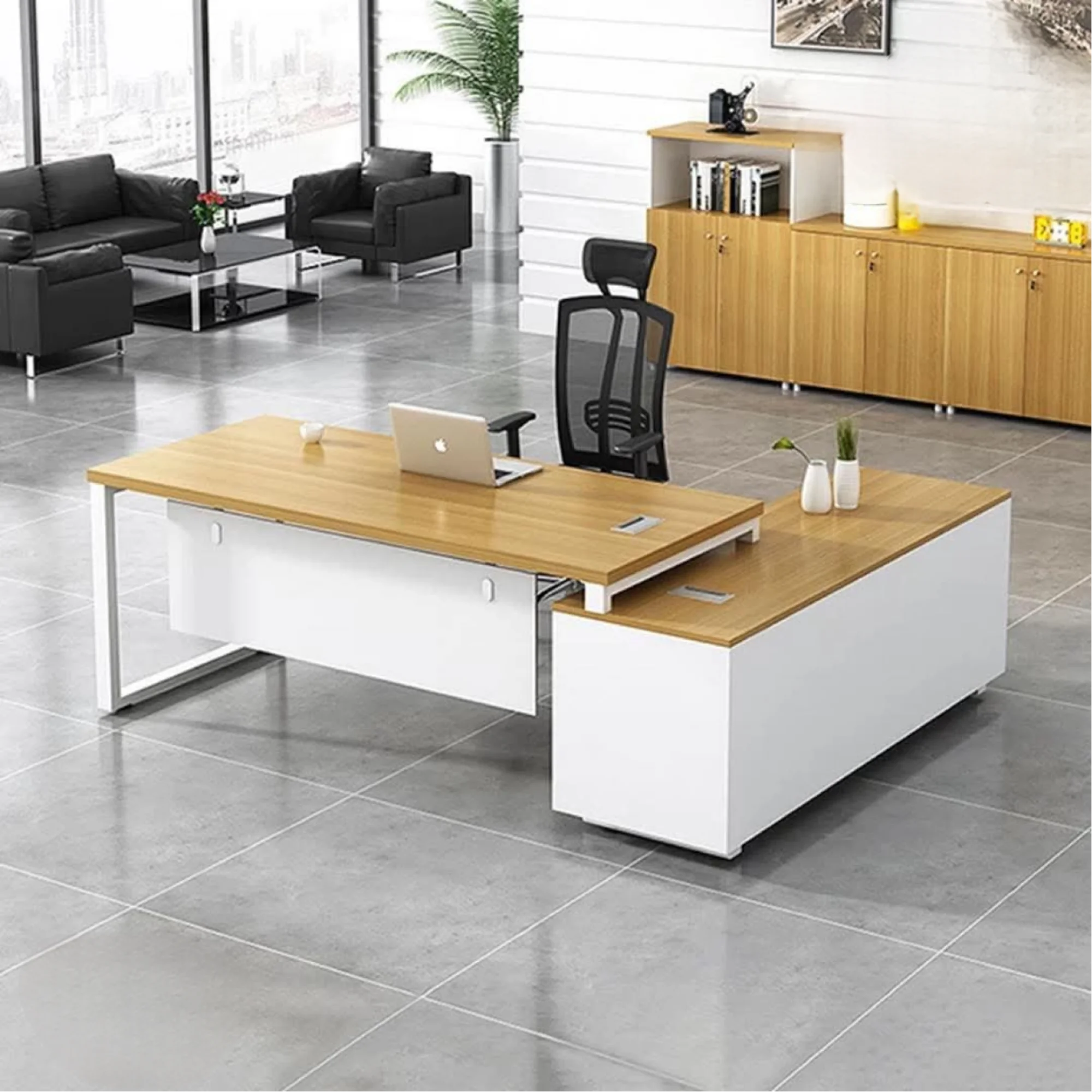 Director Table CT-04